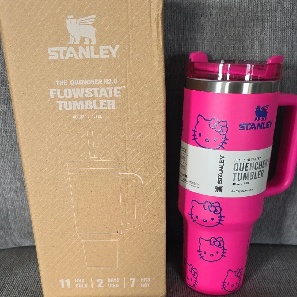 Stanley Hello Kitty Hot Pink Quencher H2.0 Tumbler with Straw, 40oz., New - Picture 8 of 10